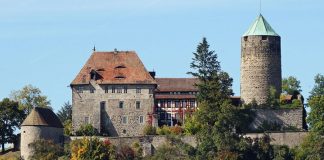 Замки-отели: 10 впечатляющих мест, где вы можете остановиться