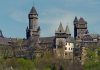 Замок Браунфельс: графский форпост на вершине скалы