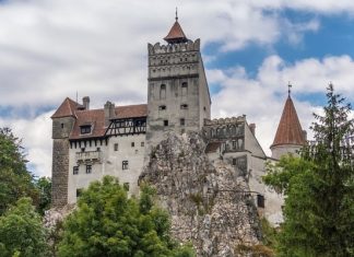 Замок Бран: легендарная крепость Дракулы, настоящая история которой вас удивит