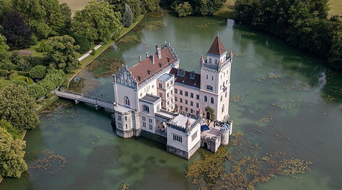 Замки возле Зальцбурга: 5 самых интересных мест